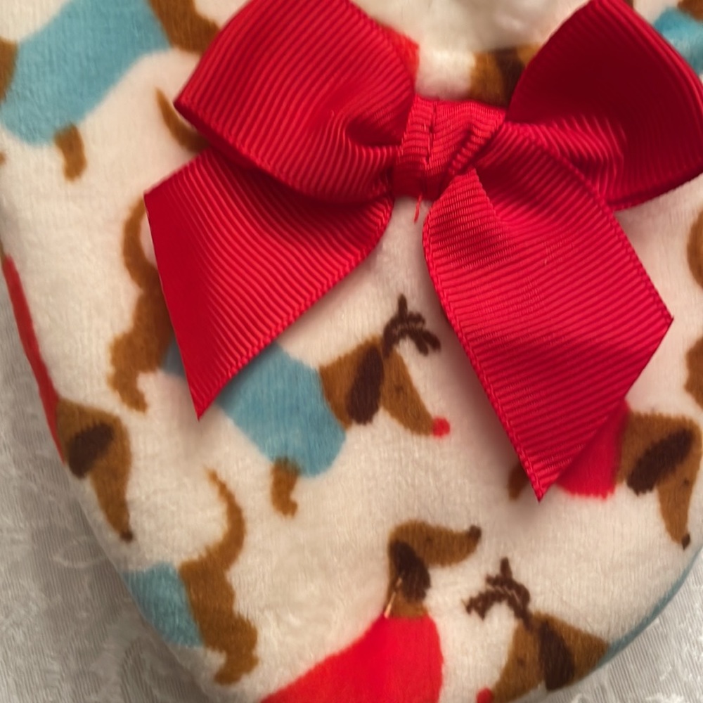 dachshund Holiday themed slippers - Picture 6 of 8